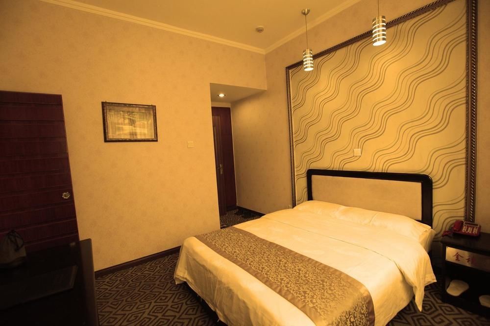 Huashan Jinsui Hotel Huayin Exterior photo