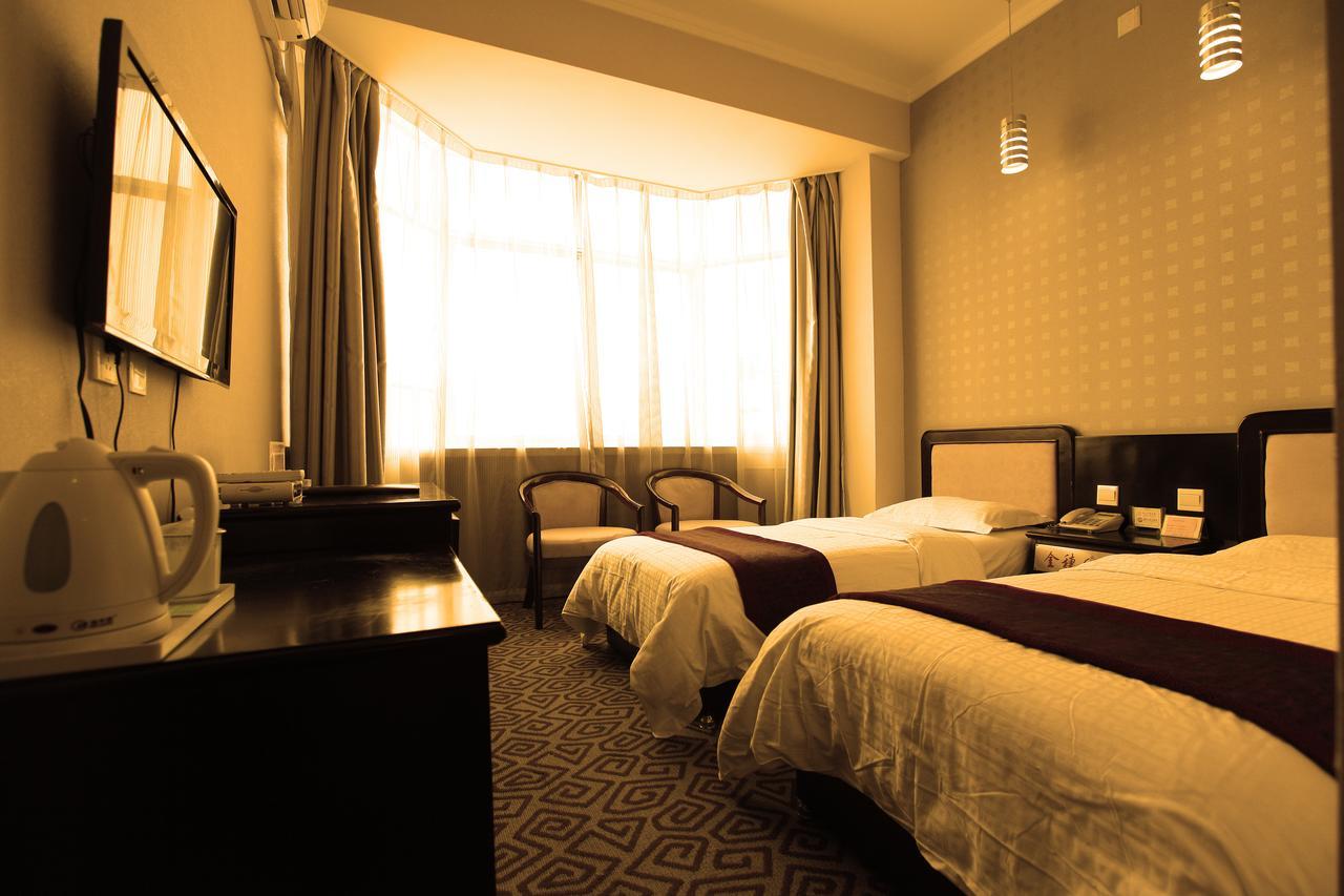 Huashan Jinsui Hotel Huayin Exterior photo